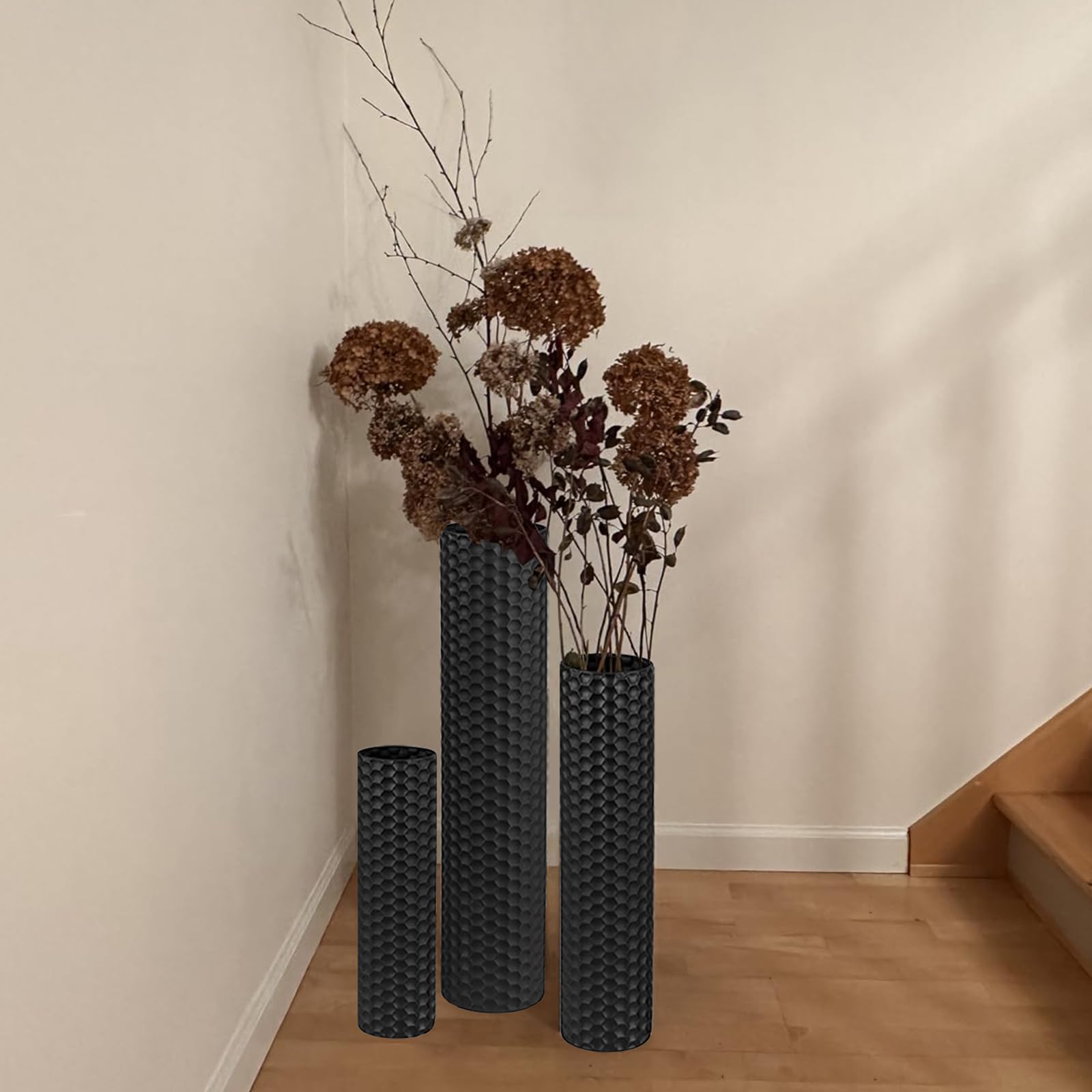 NOLIPED wide-mouth openings ideal for pampas grass and stems.