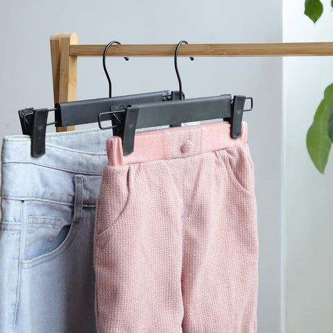 NORTHERN BROTHERS 50-pack hangers provide cost-effective wardrobe organization.