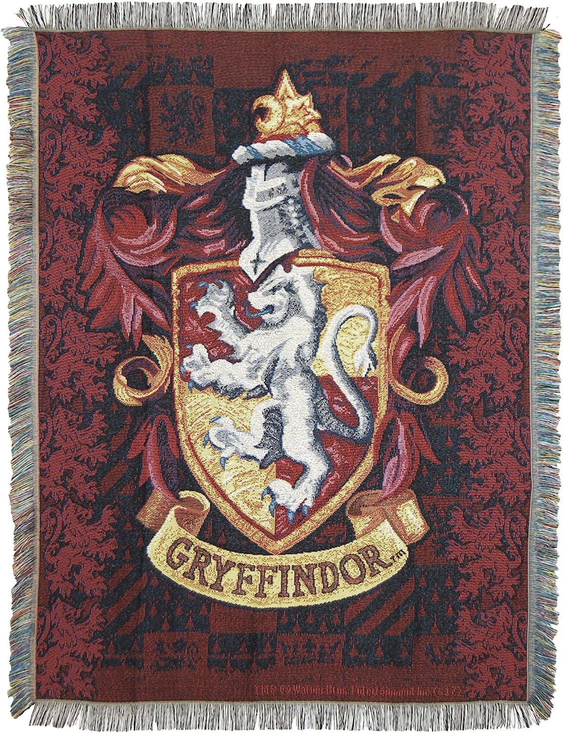 Northwest Harry Potter woven tapestry blanket featuring Gryffindor shield for cozy, stylish décor.