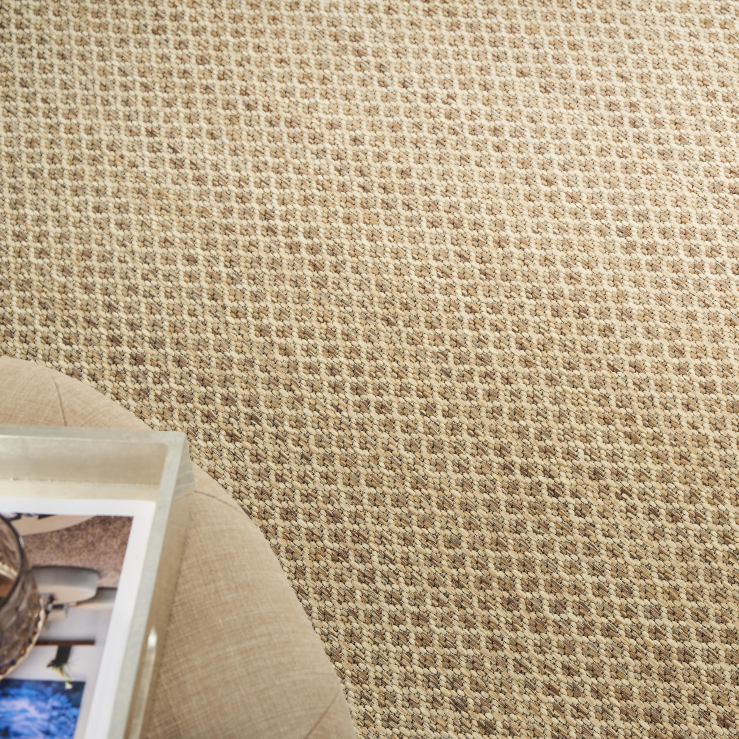 Nourison Courtyard edge detail emphasizing sturdy weave and edge finish