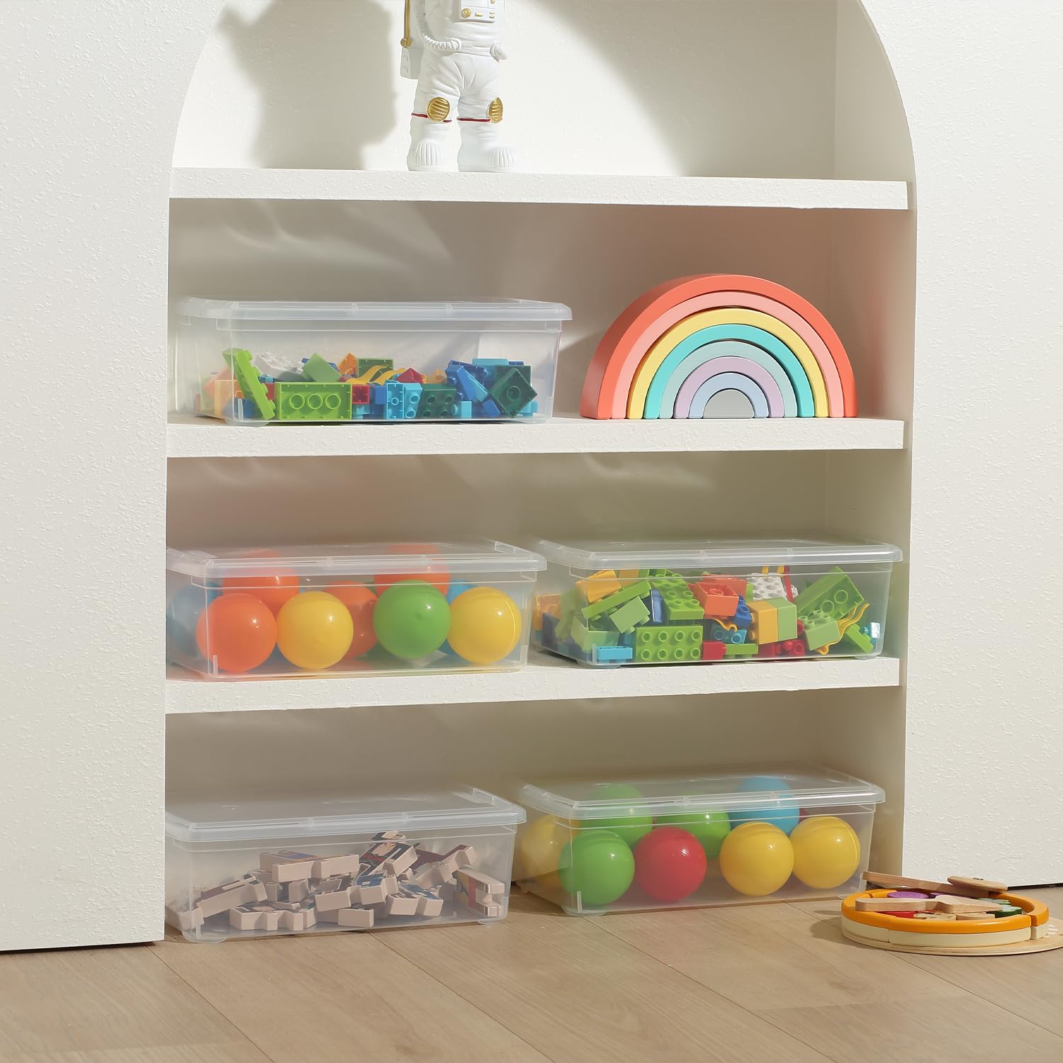 novelinks lids provide secure storage during transit and shelf keeping.