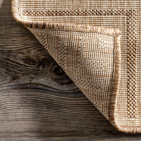 nuLOOM Asha kid and pet-friendly rug fits busy homes.