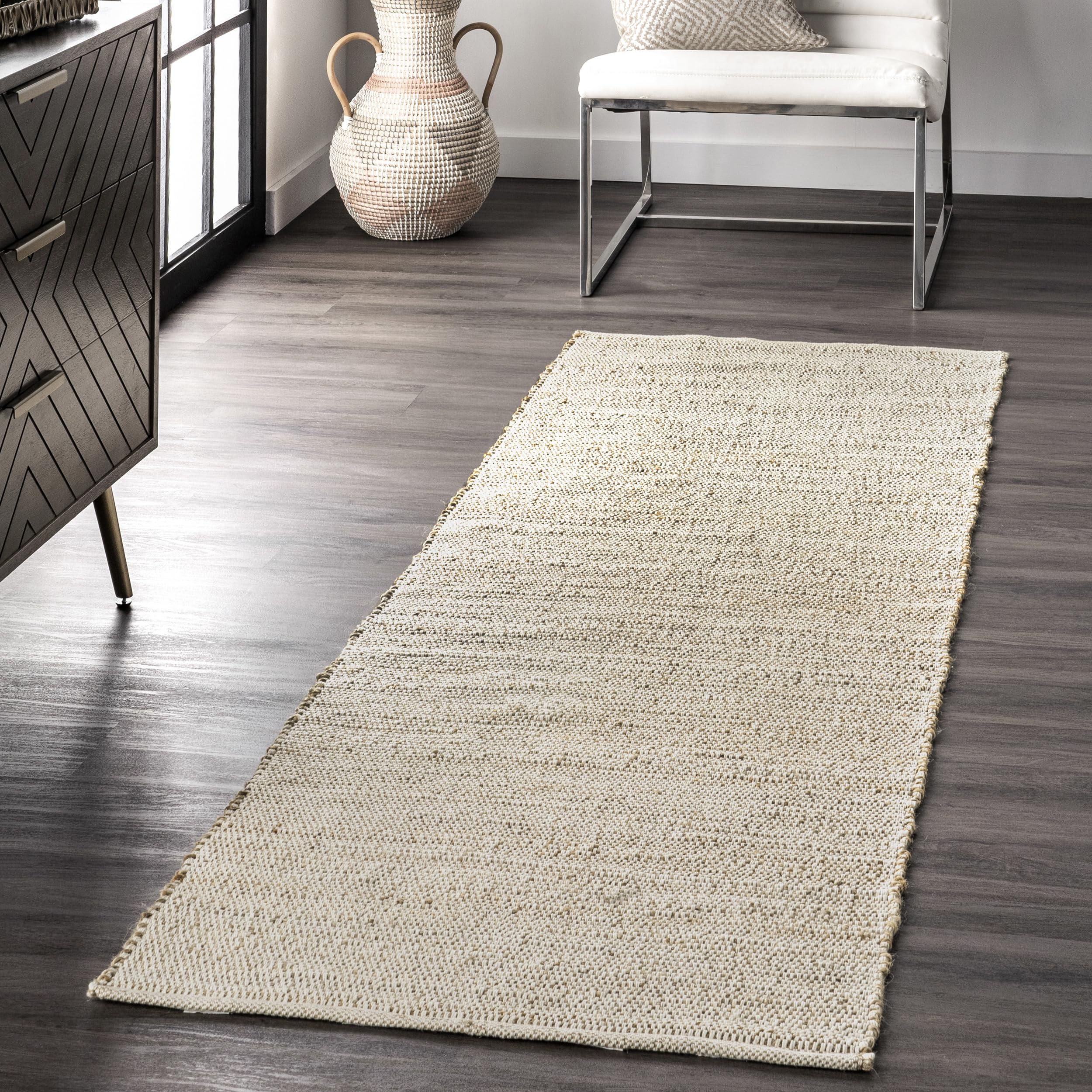 nuLOOM Elfriede braided jute cotton closeup shows texture and natural warmth for living spaces.
