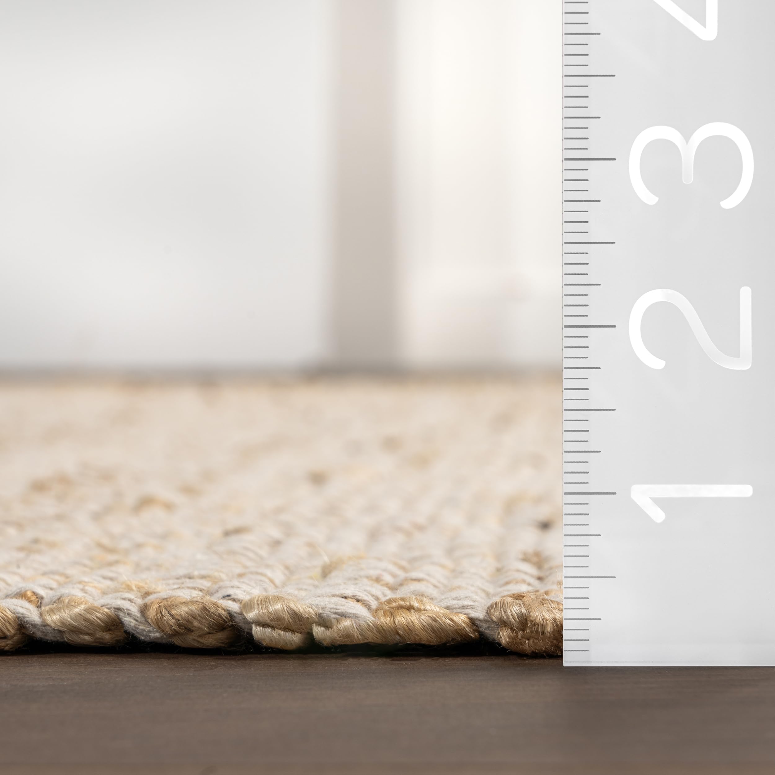 nuLOOM Elfriede flatweave rug offers easy cleaning and year-round versatility in hallways.