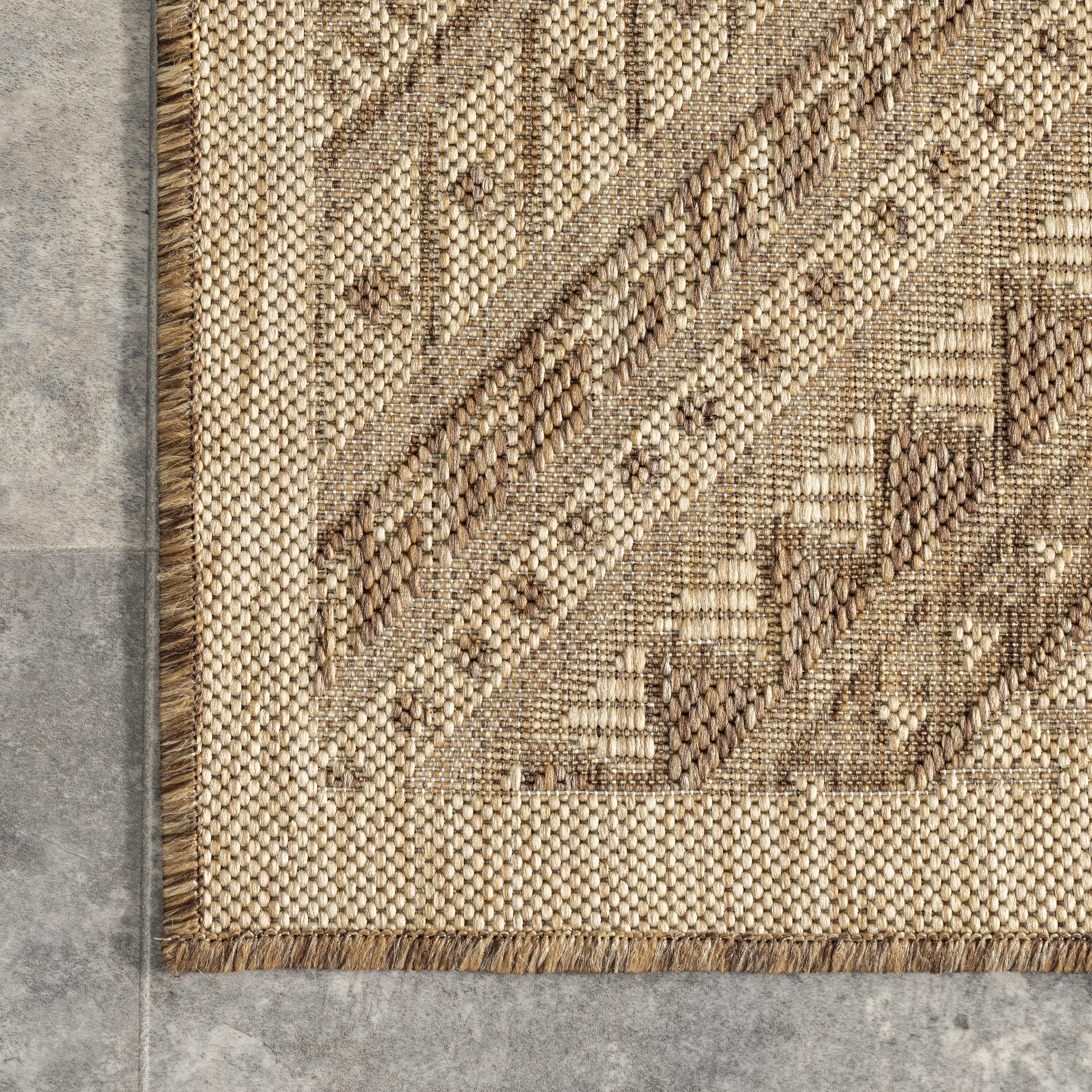 nuLOOM Landry UV-resistant rug maintains color in sun.