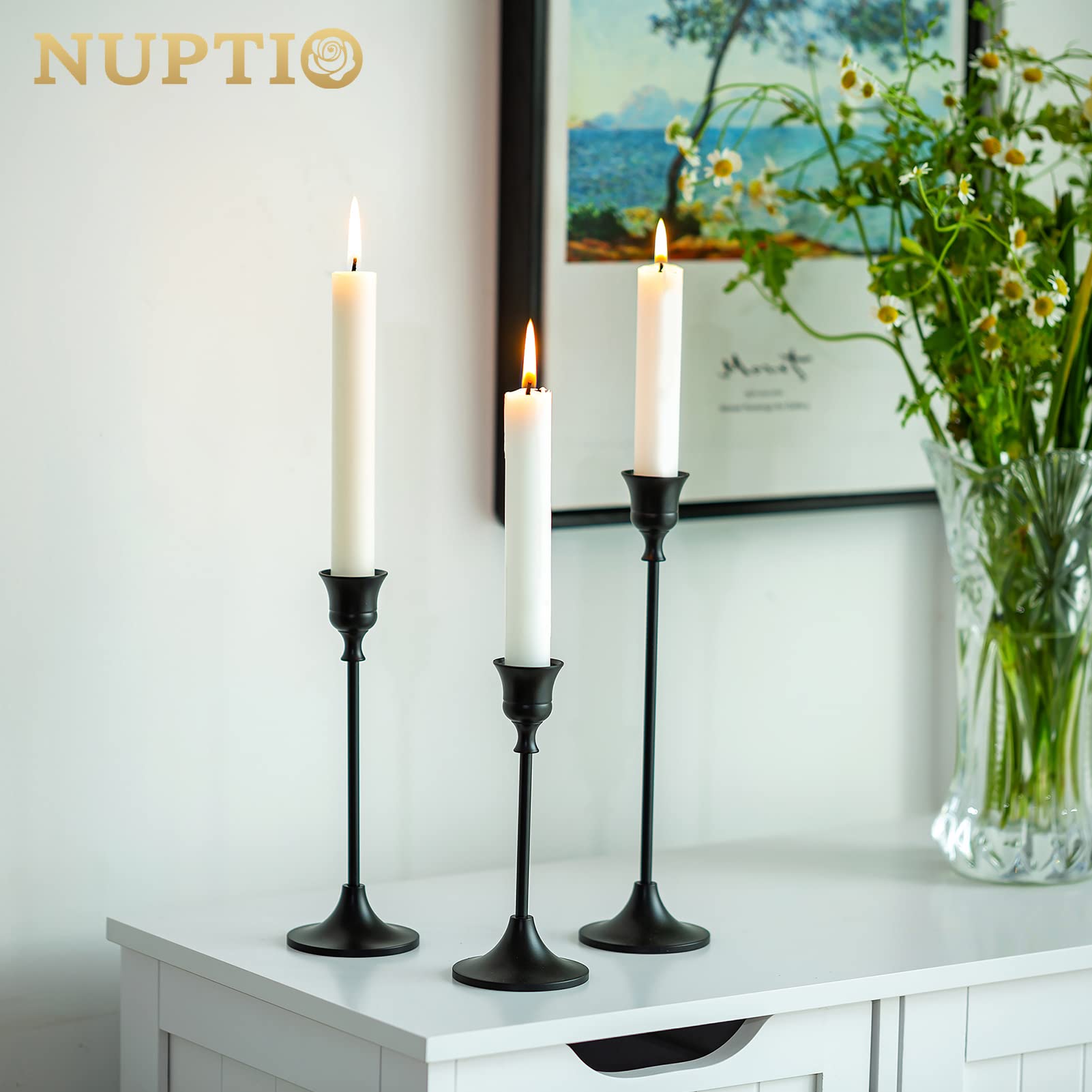 NUPTIO single-head candlestick in black metal for timeless ambiance