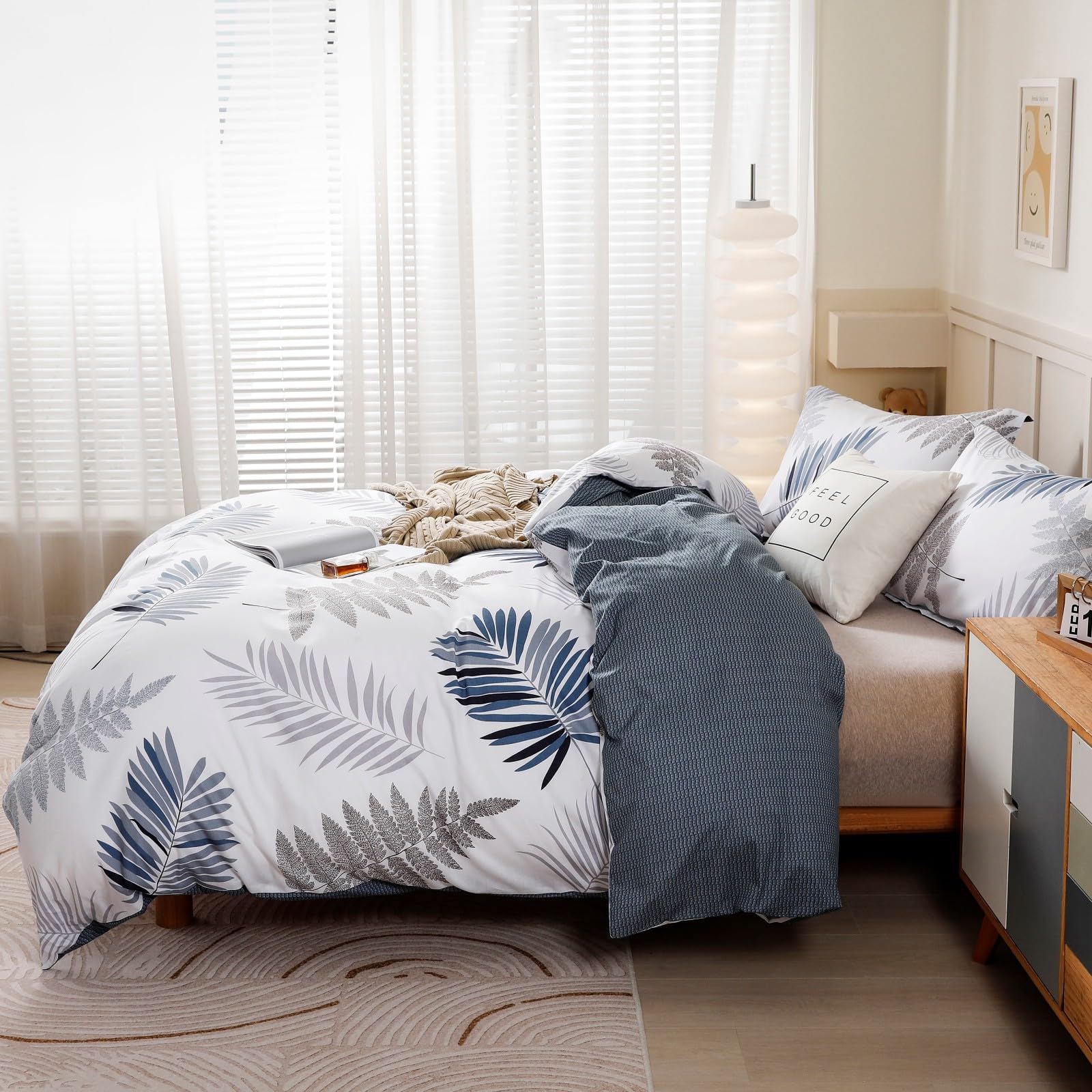 OAITE pillow shams included in the set show coordinated styling