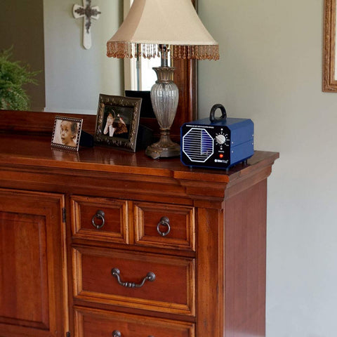 OdorStop OS900/6G in-room setup demonstrates odor reduction potential.