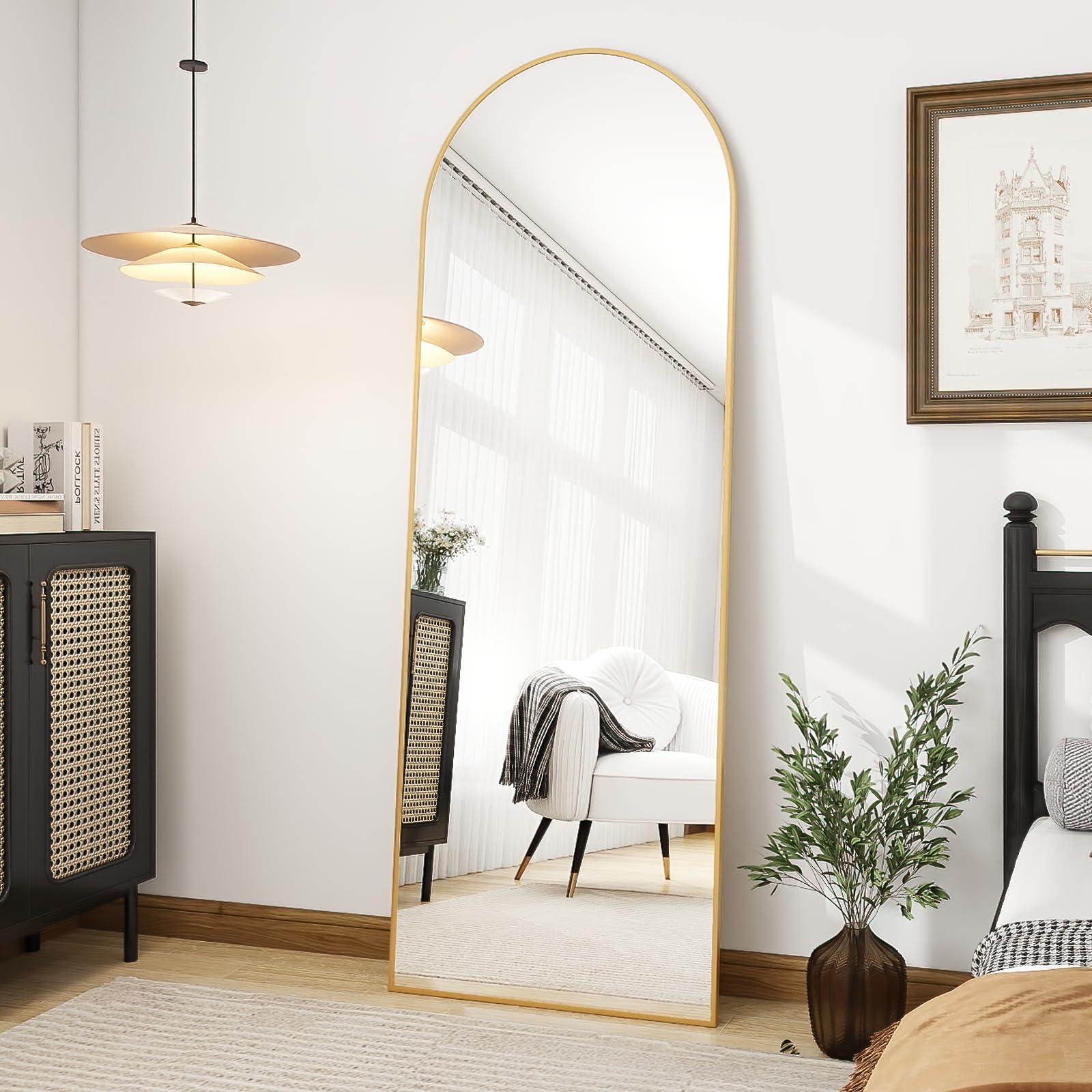 OGCAU arched-top floor mirror provides full-body view for dressing and styling.
