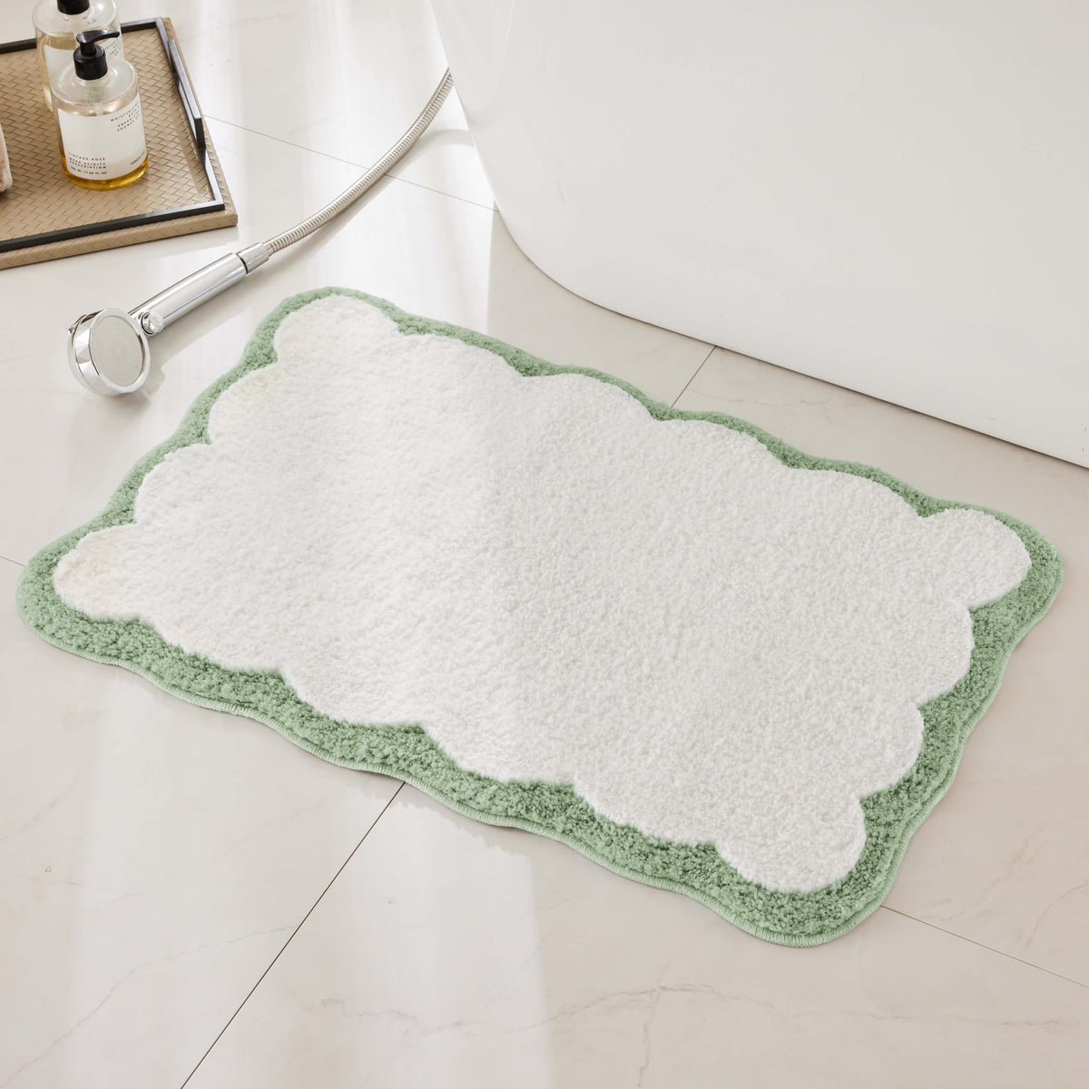 Ohocut luxury microfiber bath rug with plush feel and fast absorbency