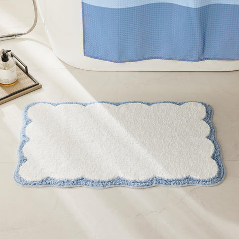 Ohocut microfiber close-up shows soft, dense fibers for a luxurious, absorbing bath mat.