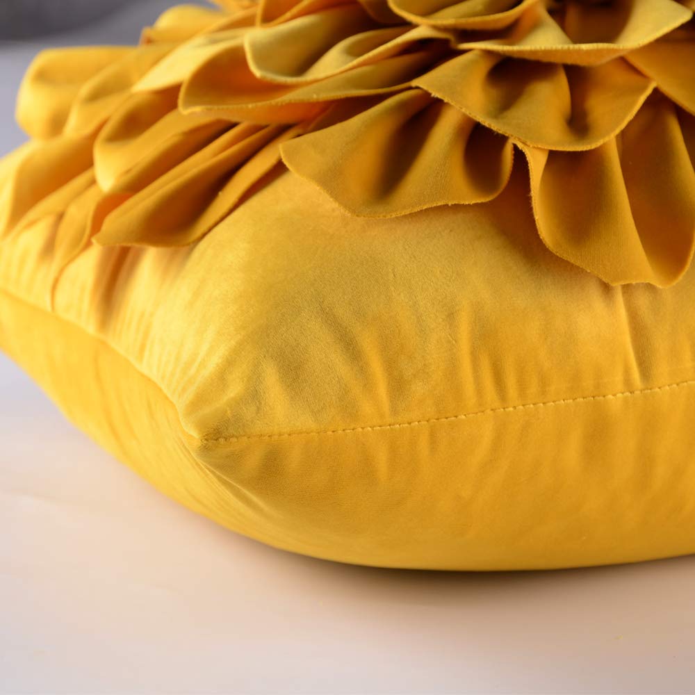OiseauVoler washable velvet cover is easy to care for and fresh