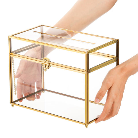 Okllen Vintage Clear Card Box serves as a stylish centerpiece.