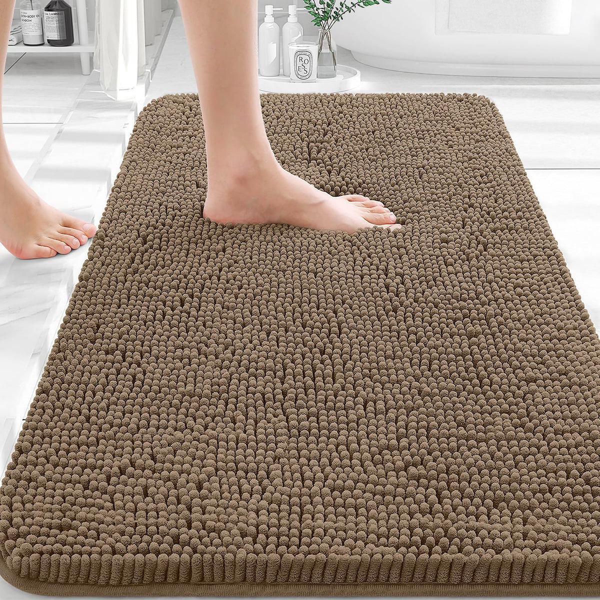 OLANLY chenille bath rug closeup shows ultra soft fibers for warm feet