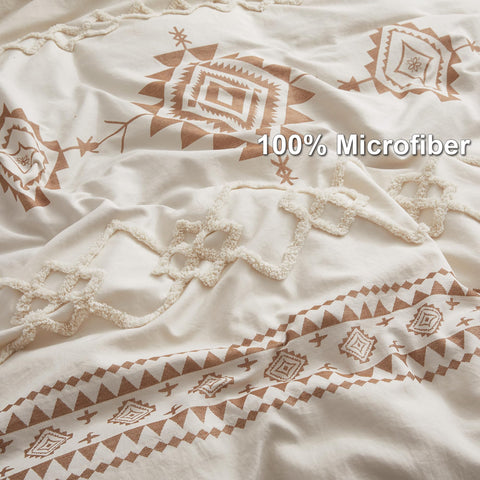 Oli Anderson beige-terracotta clash creates warm, inviting bedroom ambiance.
