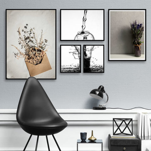 OMAIGAR 20x20 frame packaging with included mounting nail for wall display
