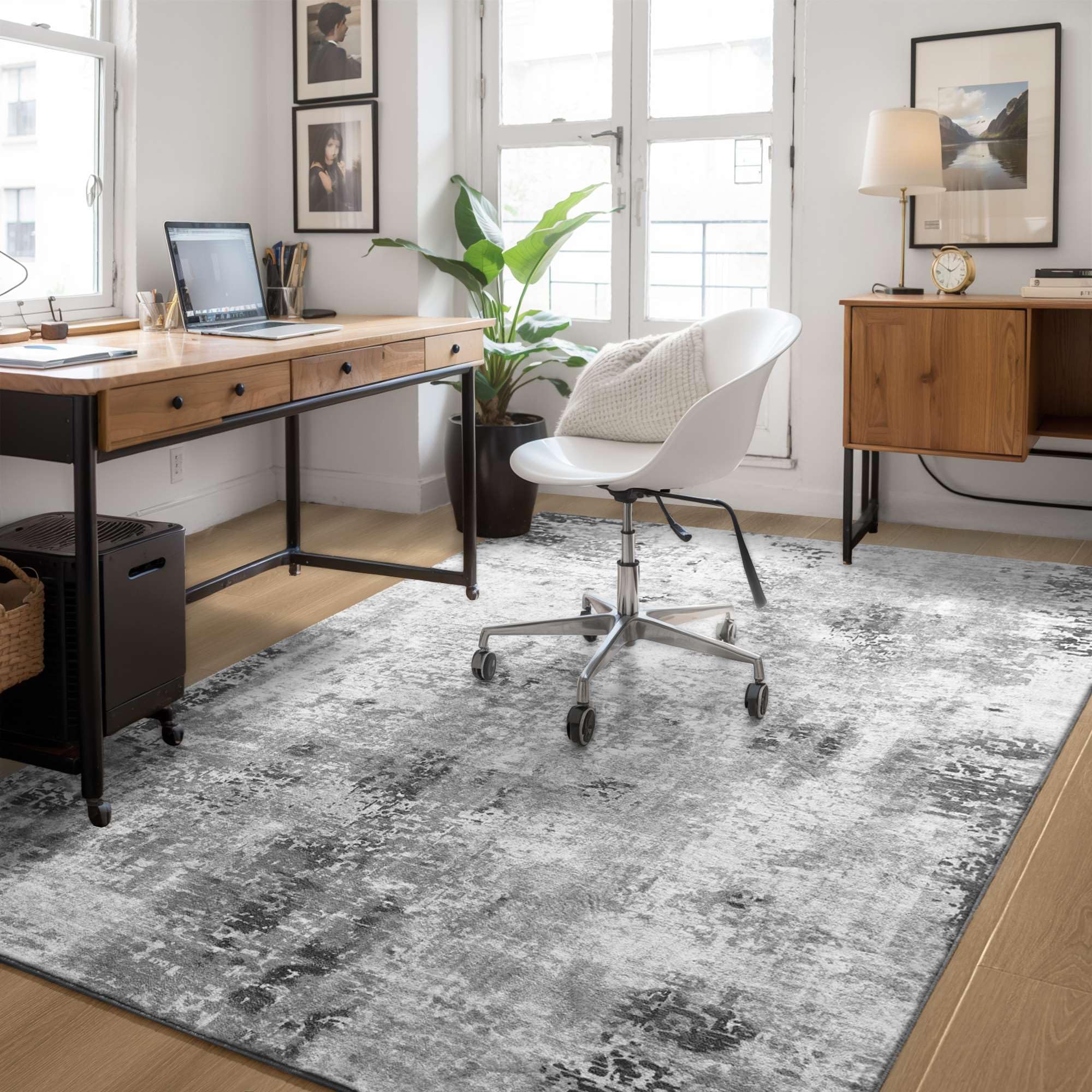 Ompaa Entryway Rug non-slip backing keeps it in place on smooth floors.