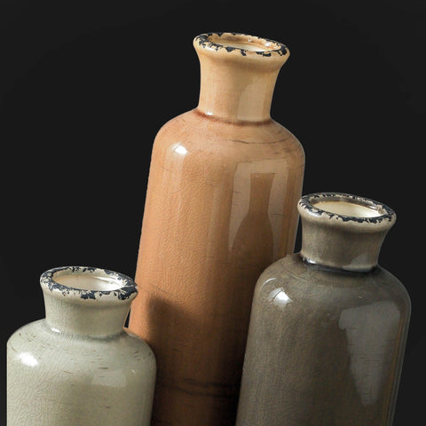 OOIT ceramic vases on table setting in warm brown for a cozy centerpiece.