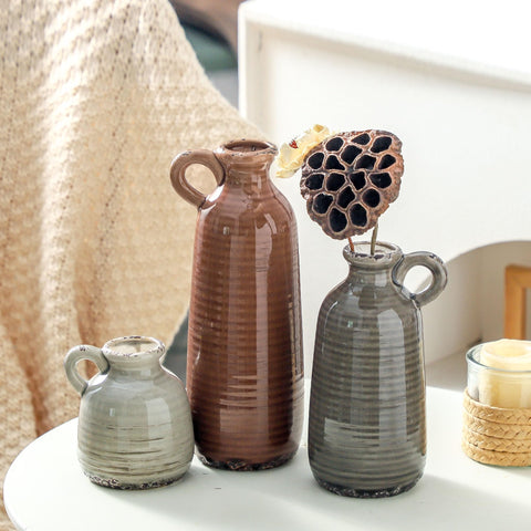 OOIT ceramic vases pair with dried blooms for color harmony