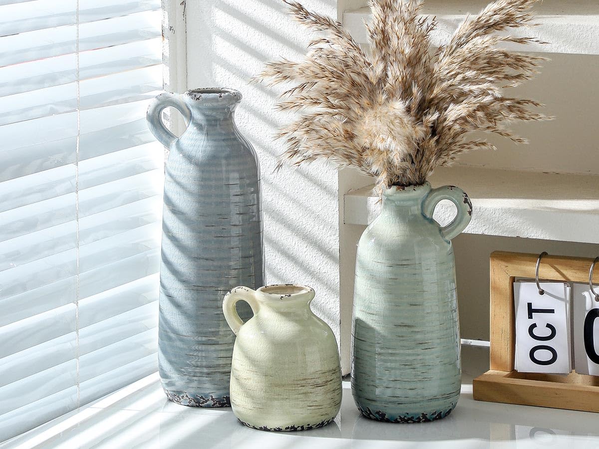 OOIT water-safe interior coating supports fresh or water-filled arrangements.