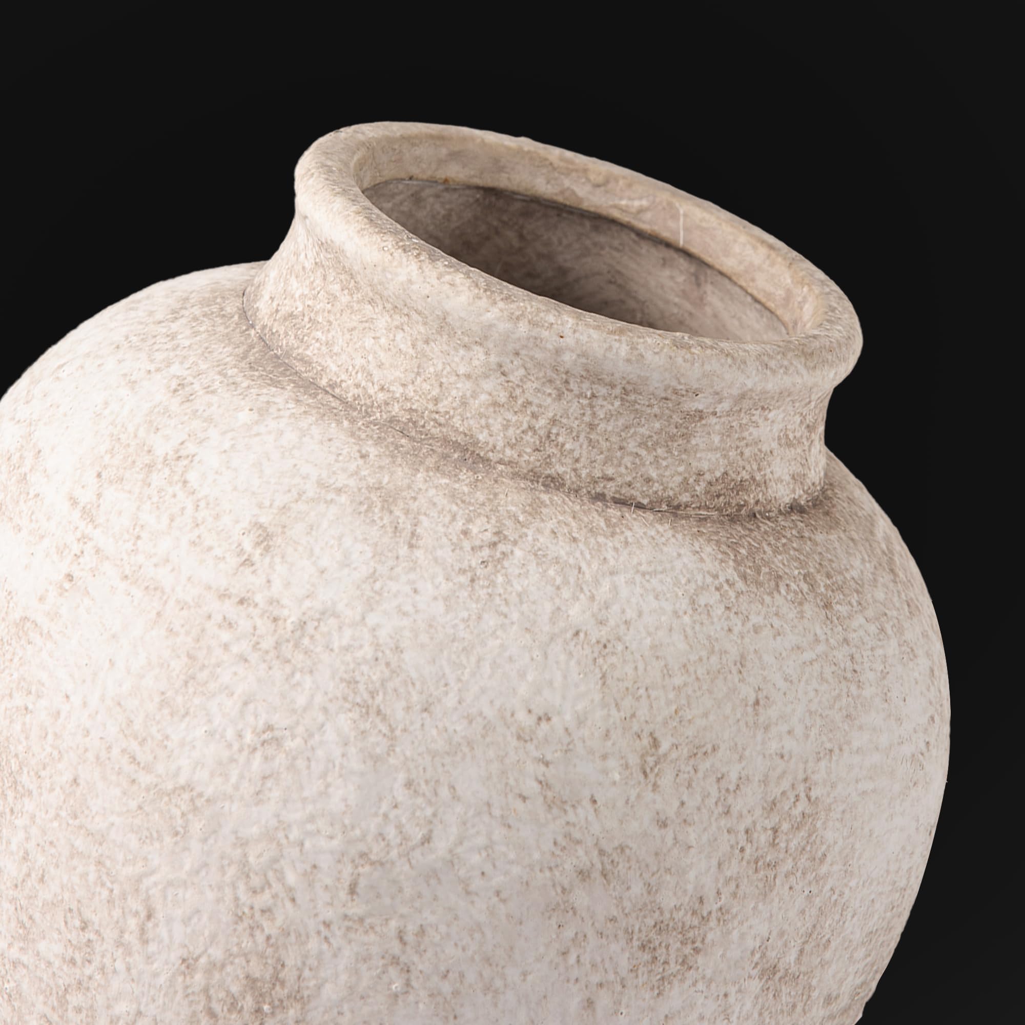 OOIT rustic farmhouse style vase suits boho and modern decor.
