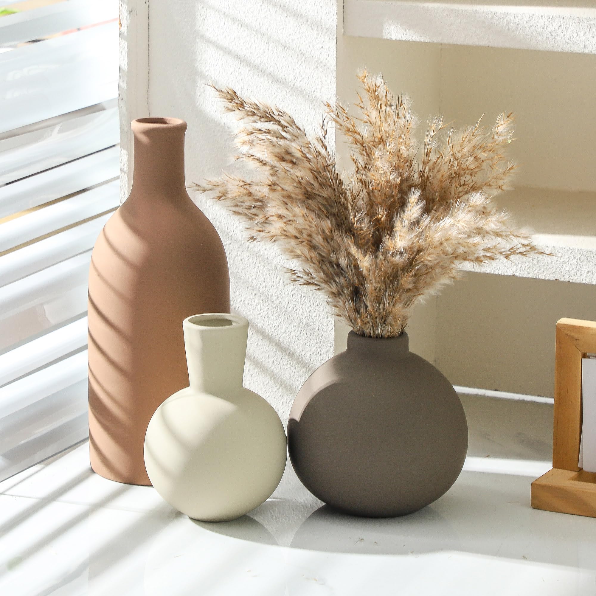 ooit small neutral vase perfect for desk or shelf accents