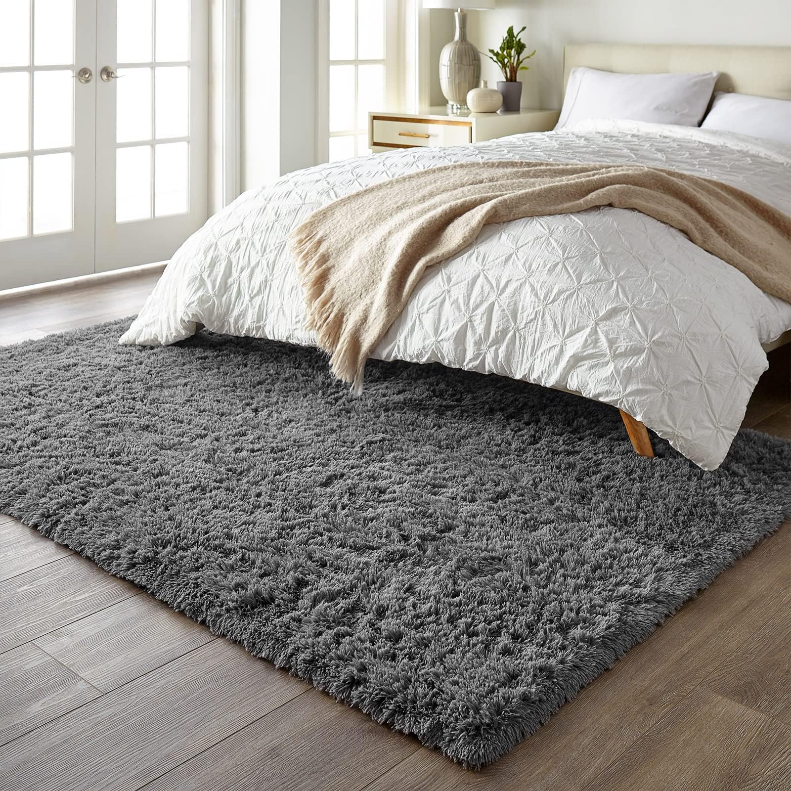 Ophanie rug detail of non-slip bottom dots to reduce sliding
