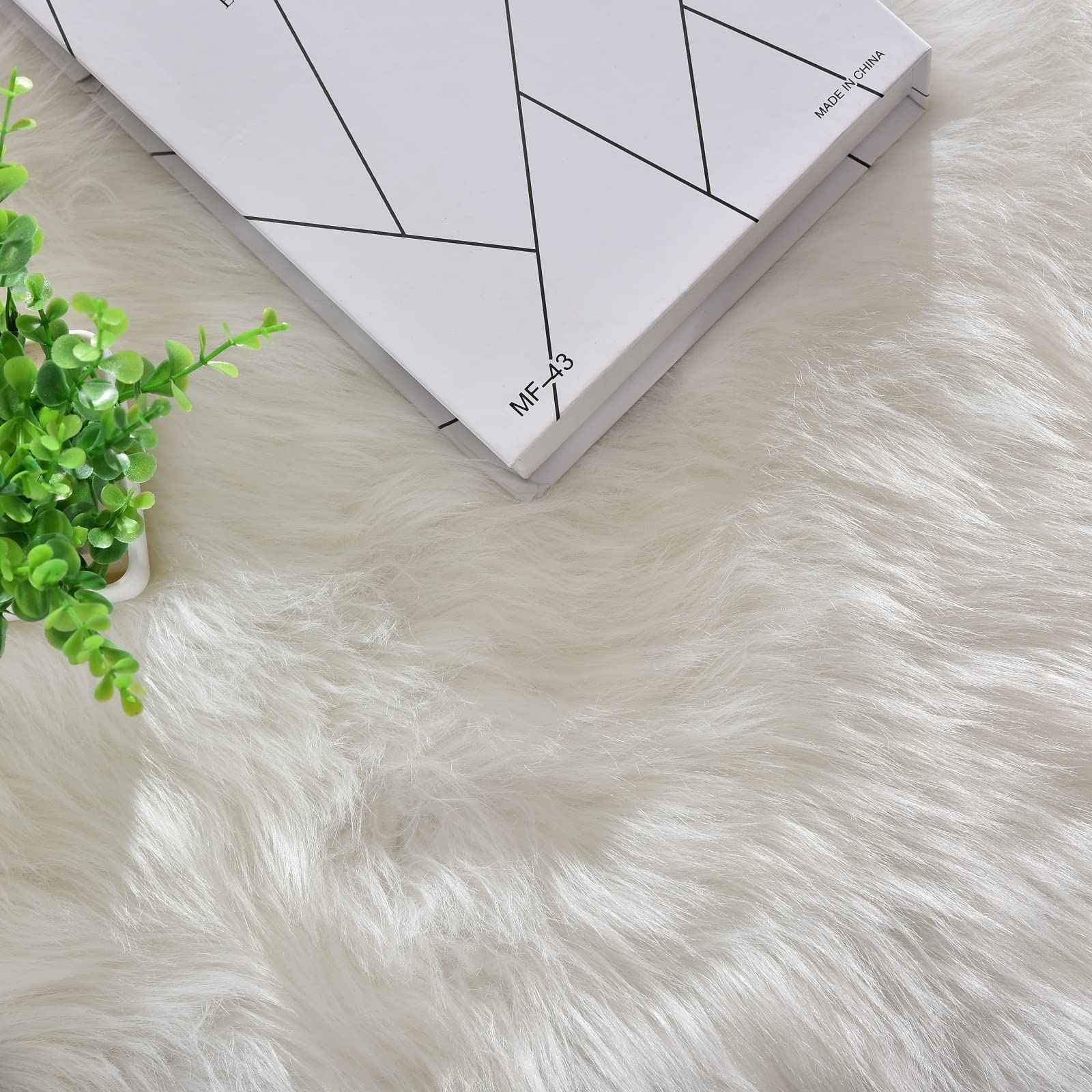 ORINOVA White Rug in nursery setting adds gentle warmth and comfort