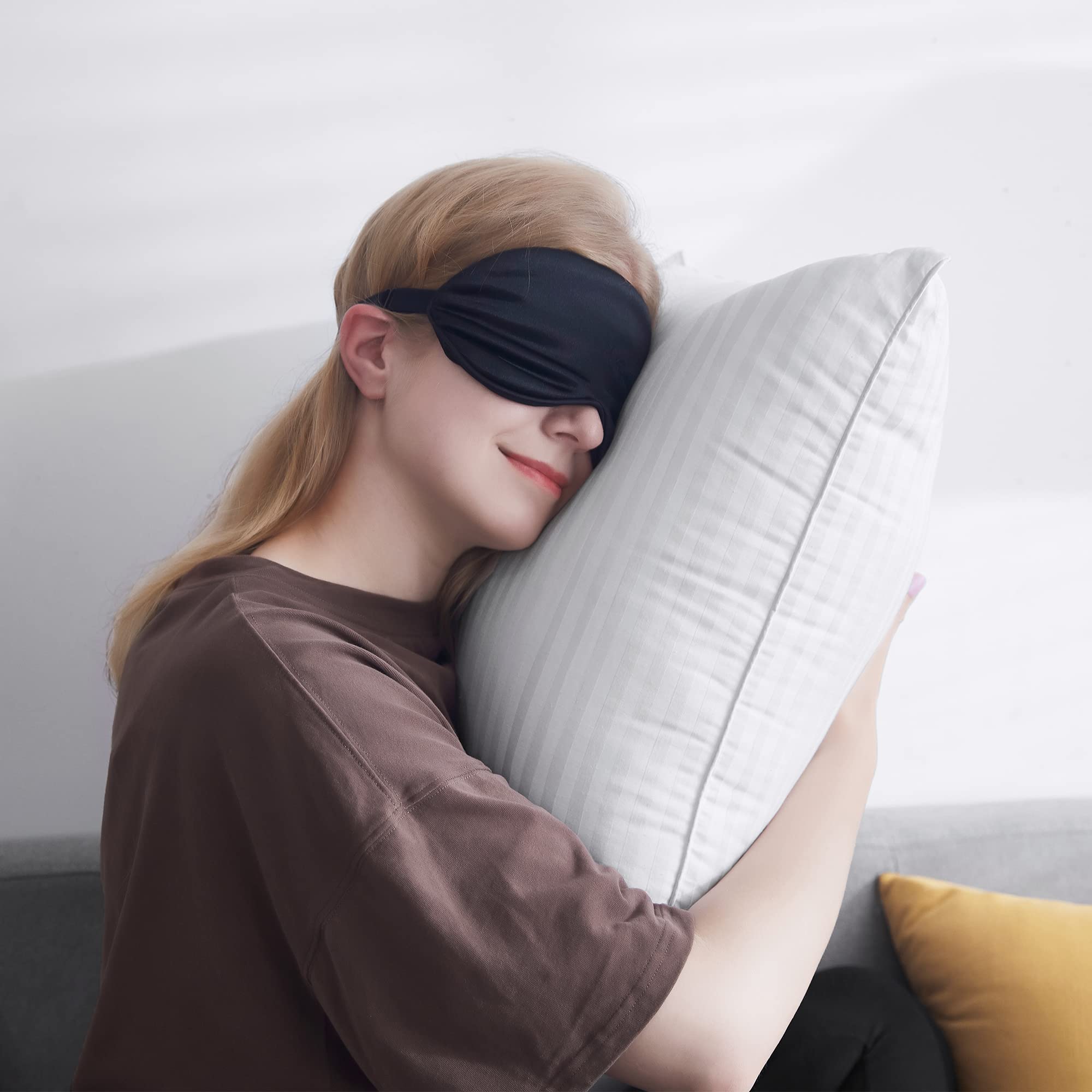 Oubonun decorative pillow on sofa demonstrates versatile, cozy styling