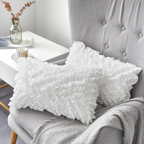 Oubonun lumbar-support pillow inserts deliver gentle back support for lounging.