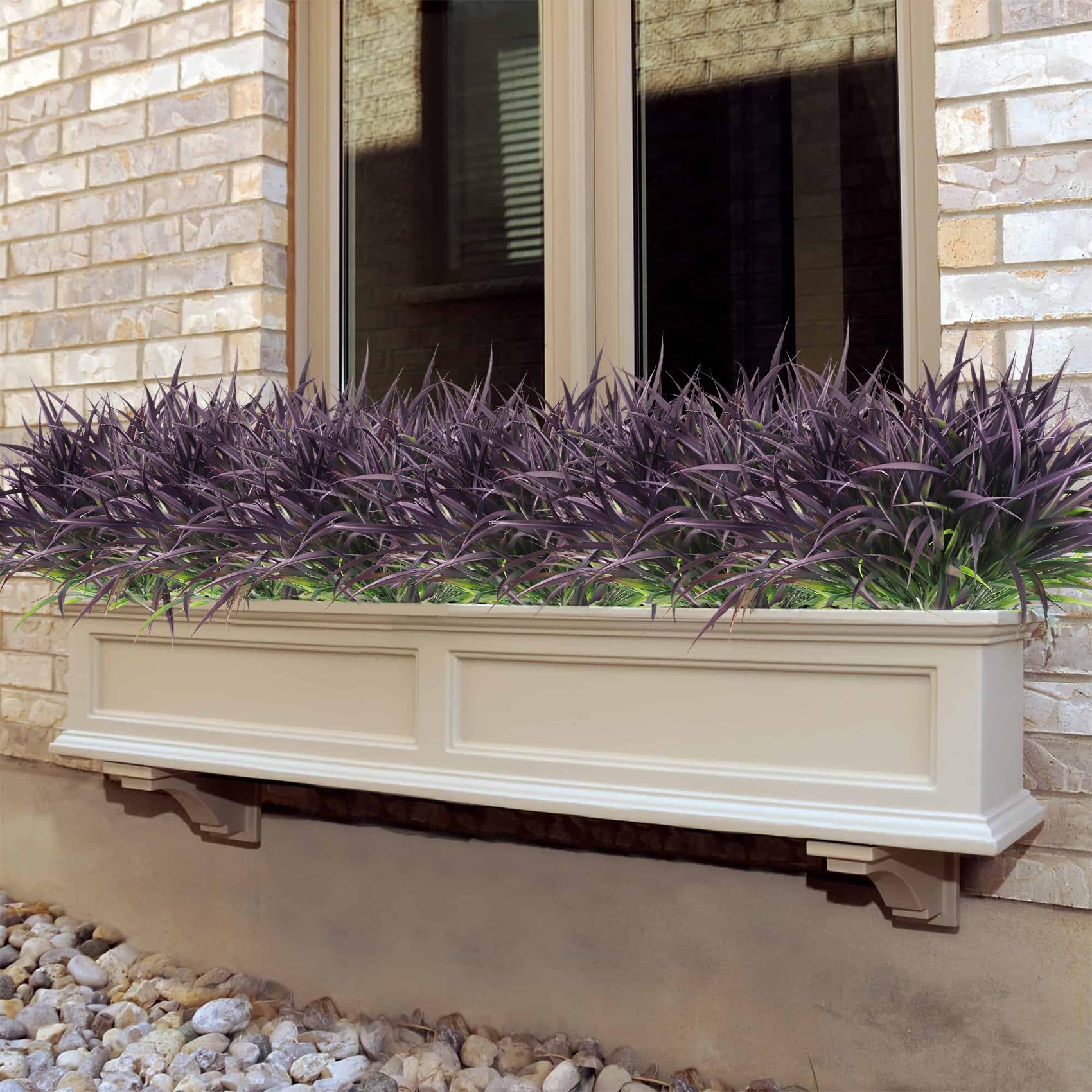Ouddy Decor window box planting with maintenance-free greenery