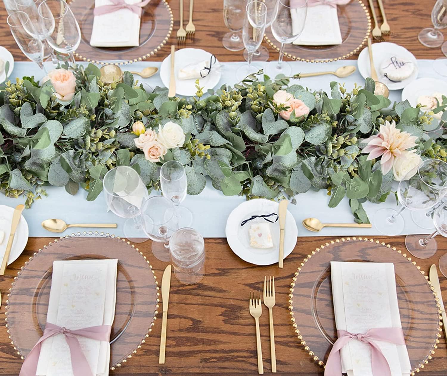 Ouddy Decor lightweight garland suited for destination weddings