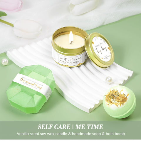 Oufrenn silk eye mask for restful, undisturbed relaxation.