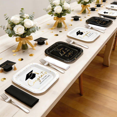OuMuaMua disposable graduation dinnerware speeds cleanup after celebrations.