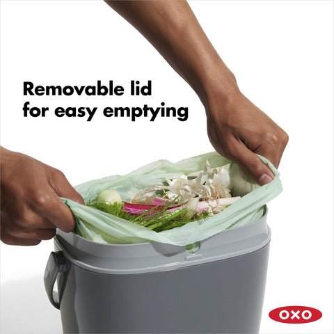 OXO Good Grips removable lid enables convenient emptying.