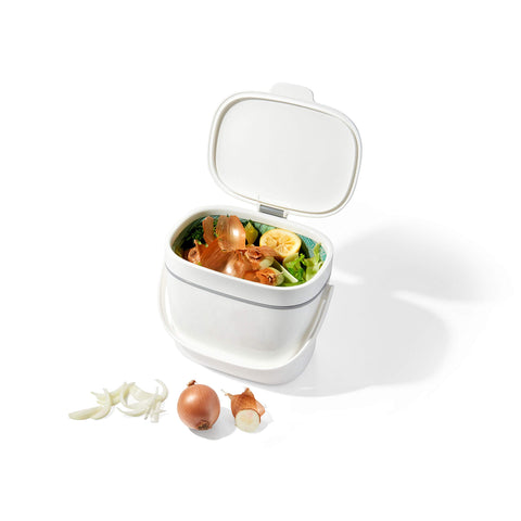 OXO Good Grips compost bin countertop design fits most kitchens.