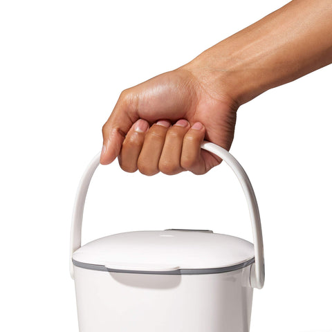 OXO Good Grips compost bin removable lid for thorough cleaning.