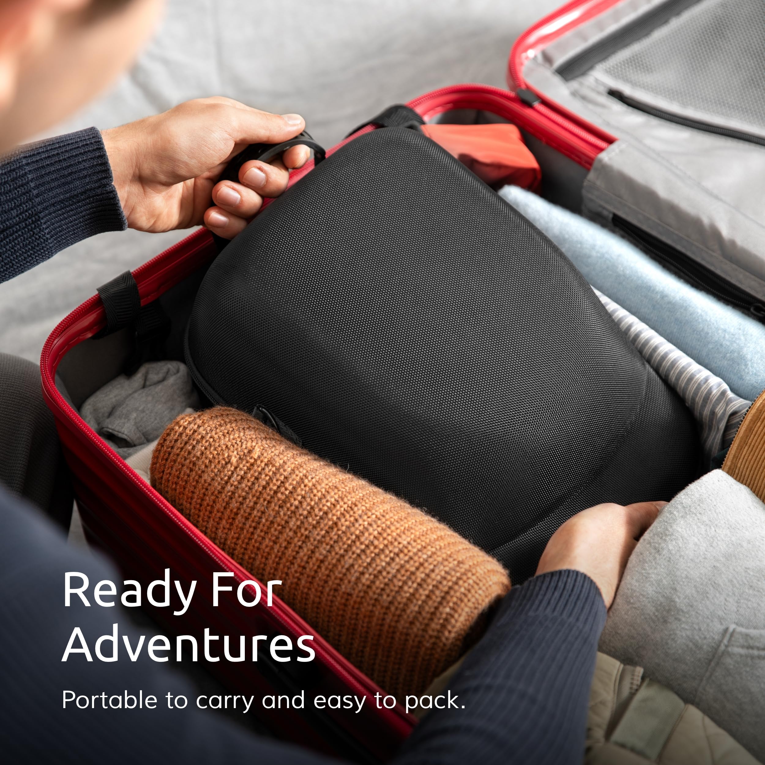 Ozueccr case with soft-padded interior keeps hats safe from bumps and deformations