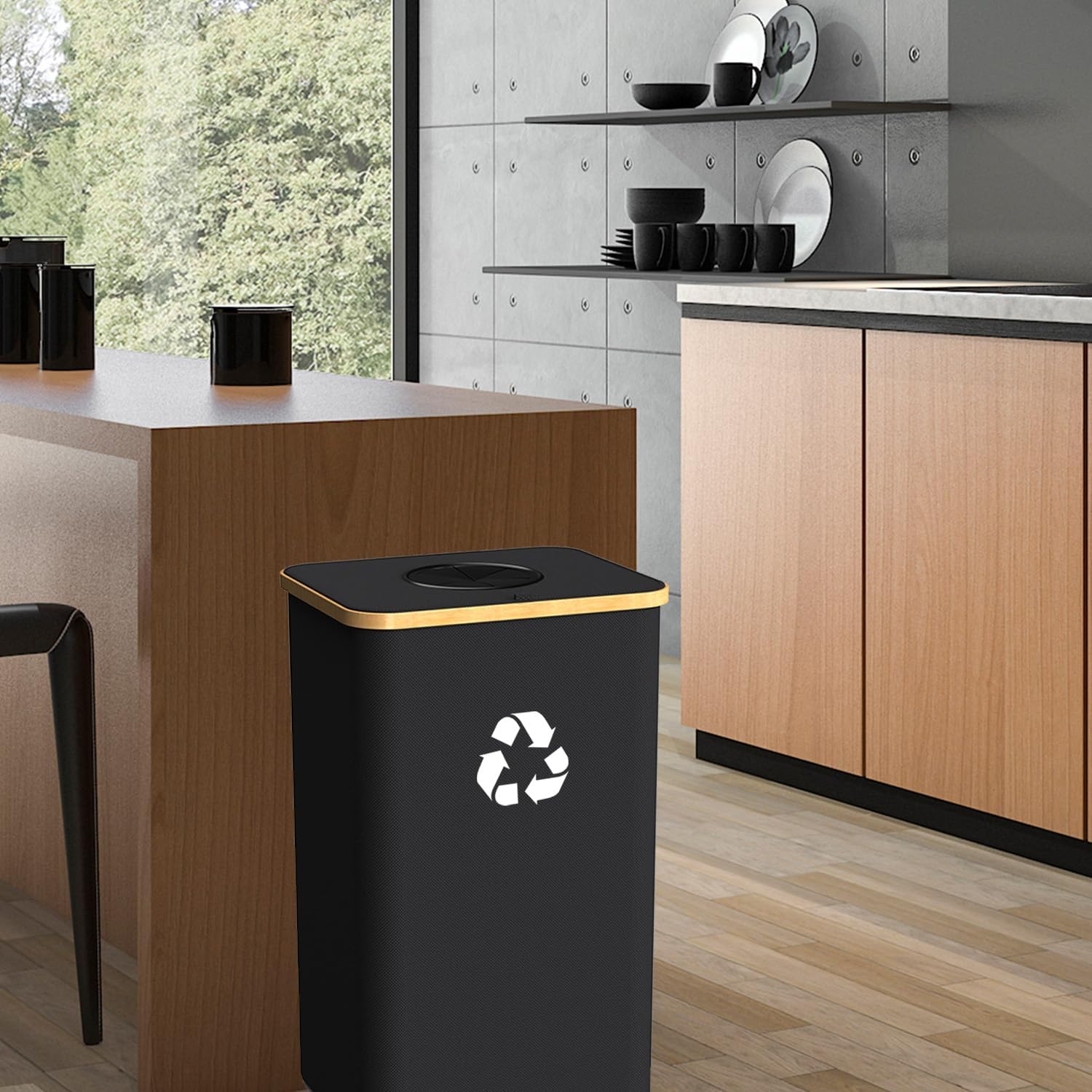 Pakusane stickers included for labeling different recycling streams.