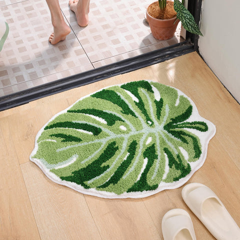 Panstar machine-washable green leaf rug for easy care.
