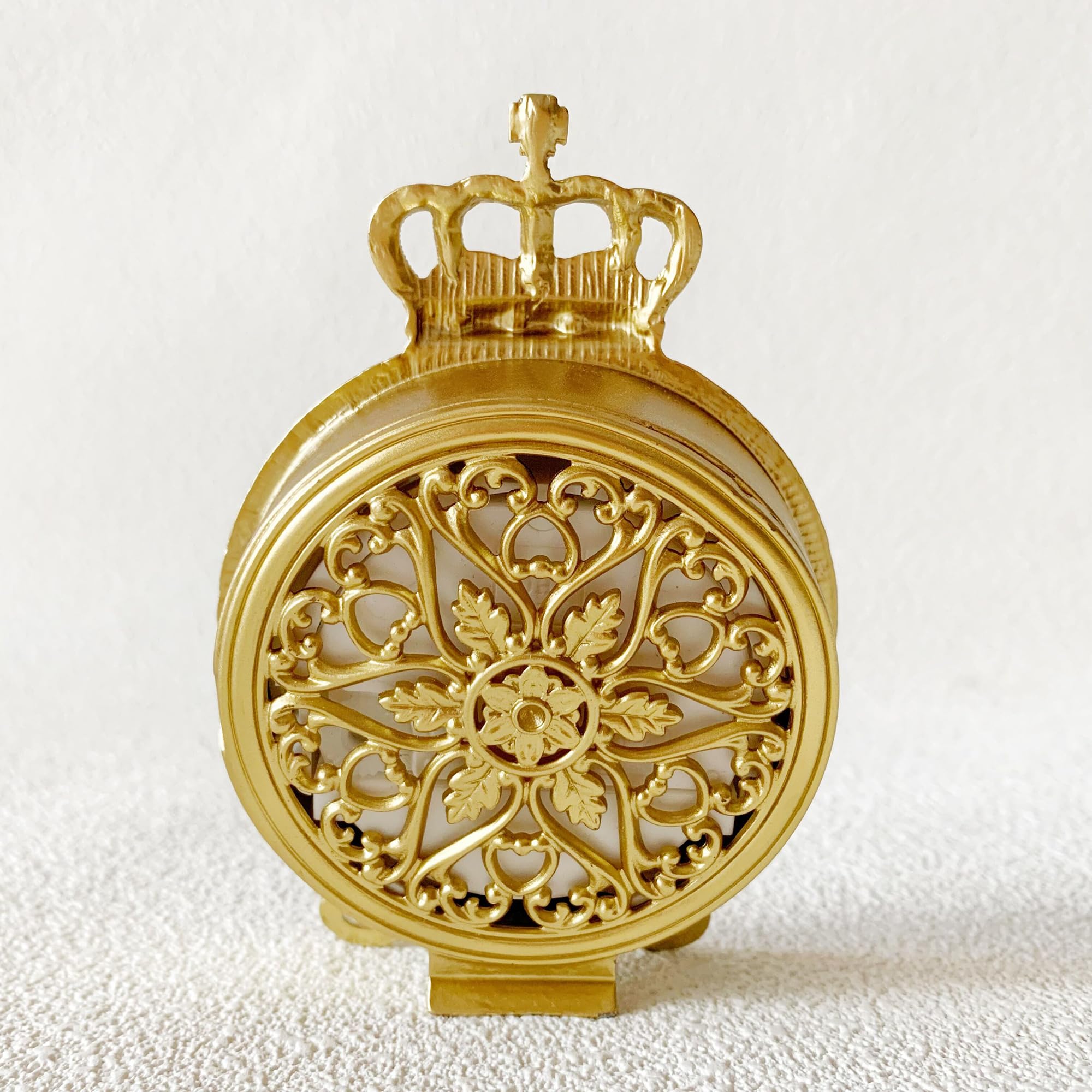 Pasiir Vintage Mini Clock with silent core for quiet bedside or desk use