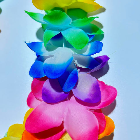 Patyflow 200pcs leis, full-size 36 inches, ideal for Luau celebrations and group wear.