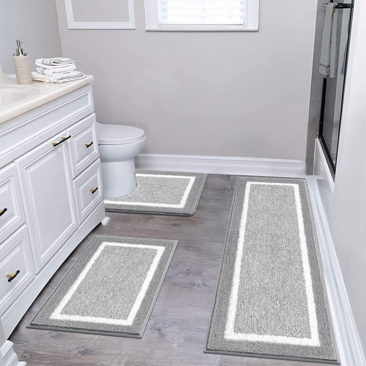 Pauwer 3-piece bathroom rug set offers soft microfiber comfort underfoot.