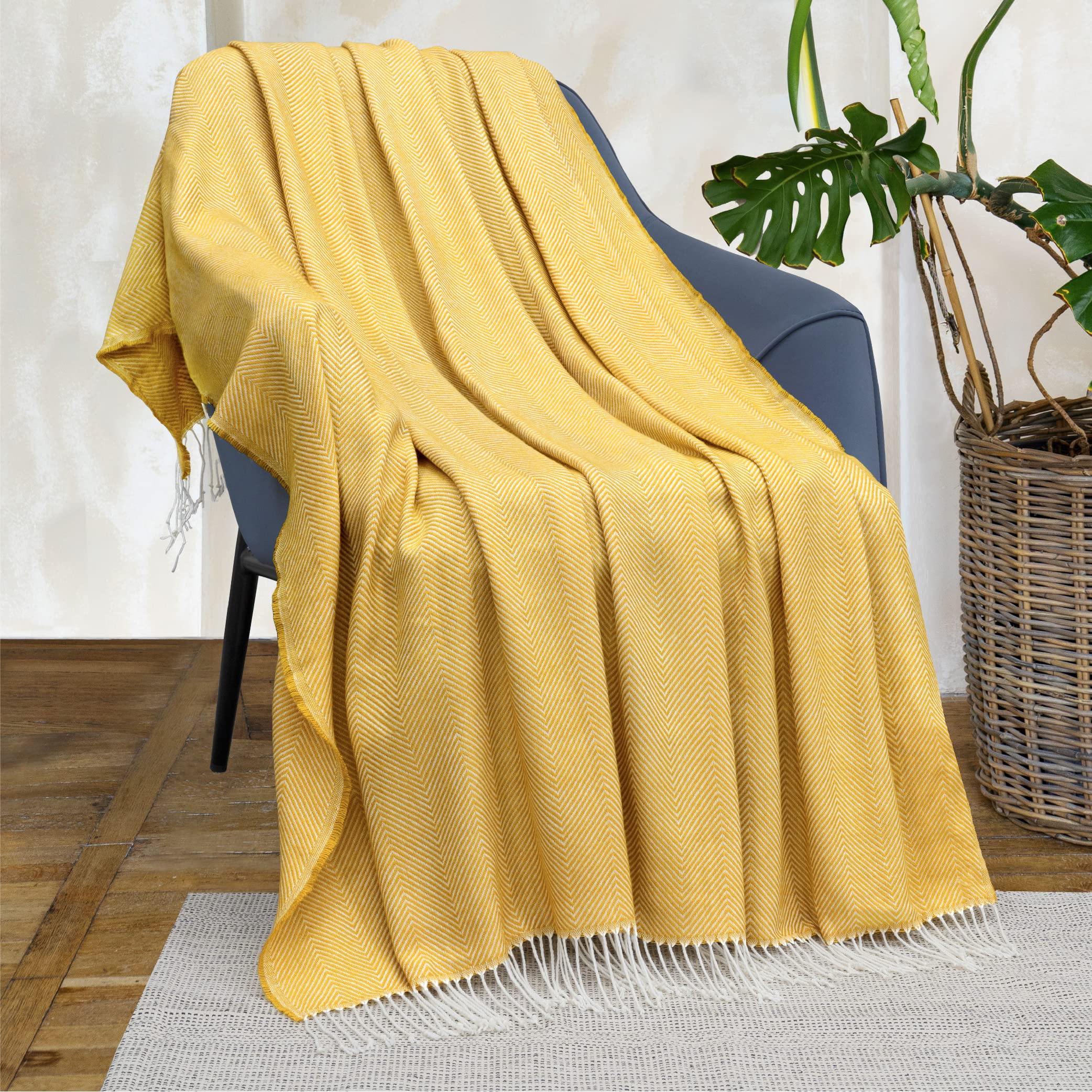 PAVILIA cozy throw creates inviting ambience on couch