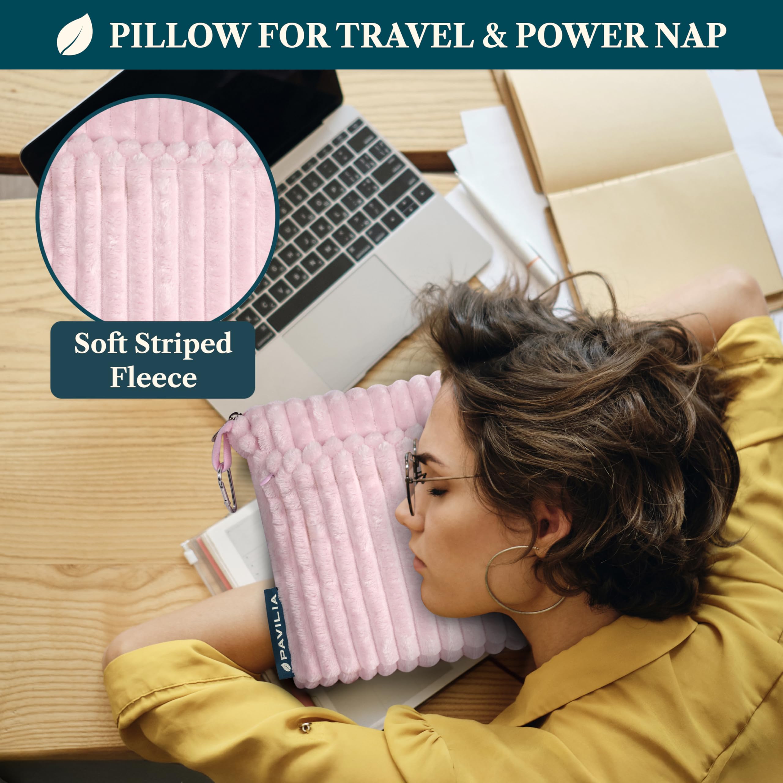 PAVILIA blanket features front and back pockets for quick access to documents.