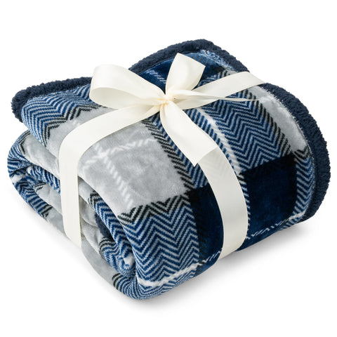 PAVILIA gift-ready plush blanket ideal for birthdays or holidays.