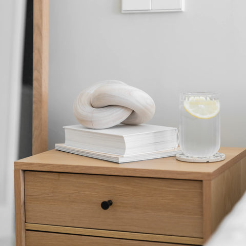 Peakoly Wood Knot Decor Natural bookshelf accent complements neutral and warm tones.