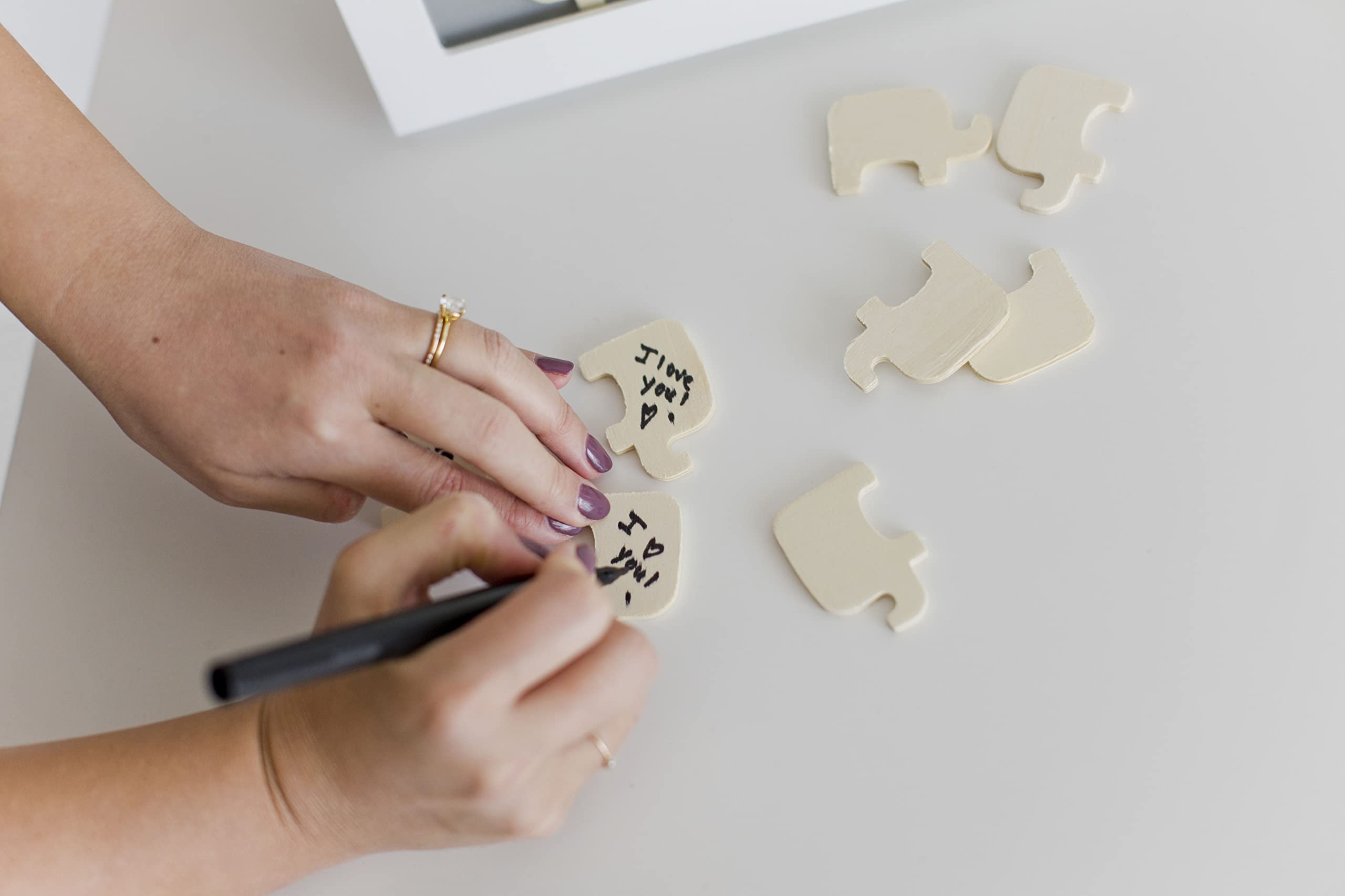 Pearhead ready-to-display keepsake that grows with your baby's memories over time.