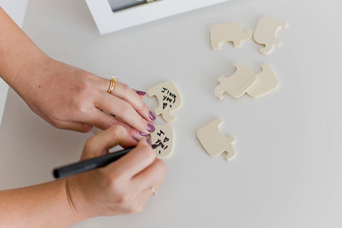 Pearhead ready-to-display keepsake that grows with your baby's memories over time.