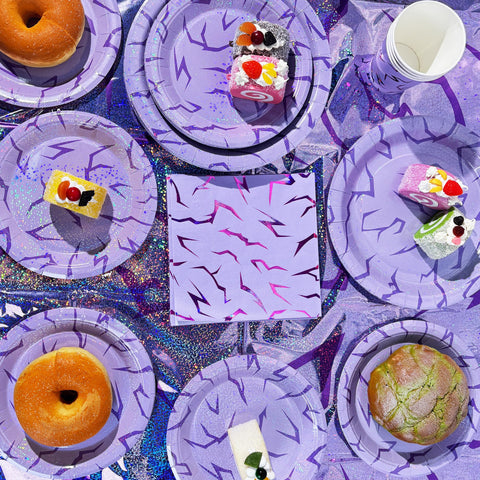 Peiking Demon Hunter decor kit providing a cohesive setup for the celebration